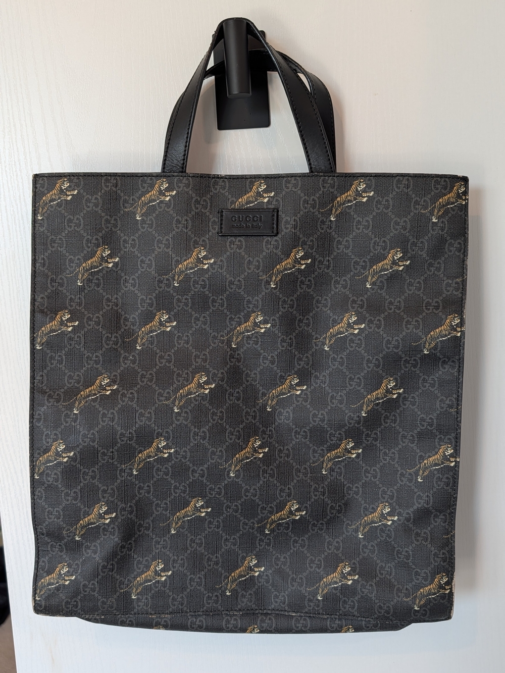 Gucci Black GG Supreme Tiger Print Tote Bag
